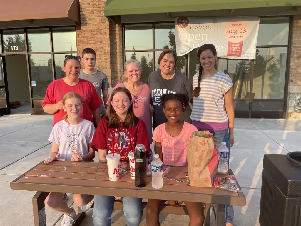 A group of volunteers helping set up Cavod's new Manheim, PA location | Cavod Performing Arts
