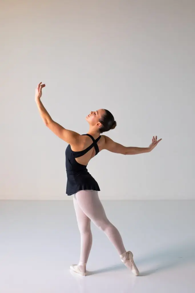 A ballet dancer from Cavod Performing Arts