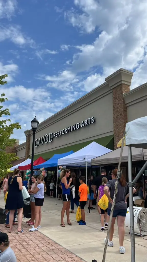 People outside of Cavod's Manheim Performing Arts location
