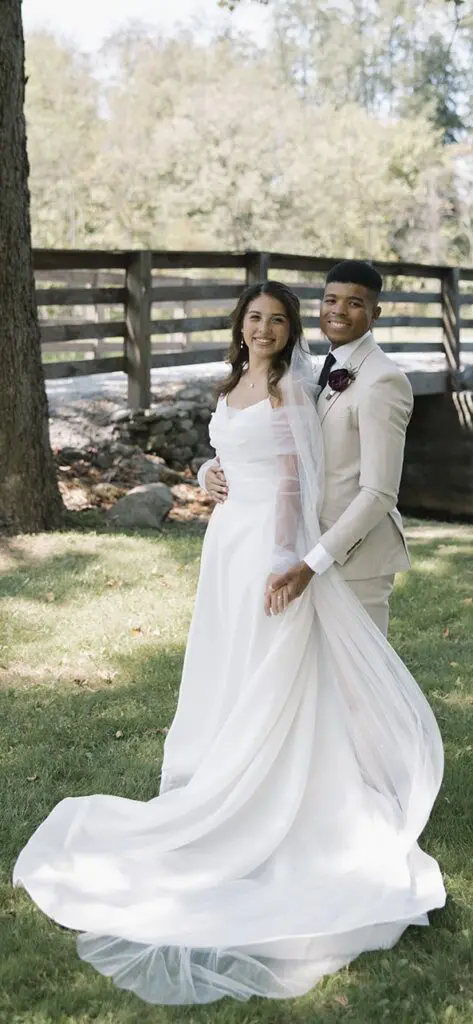 Abby and Josiah, two Cavod Performing Arts alumni, posing for a wedding picture